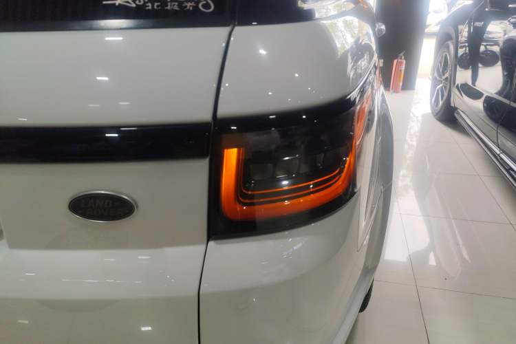 Used Land Rover Range Sport 2020 3.0 L6 SE Exterior 3