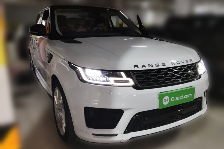 Used Land Rover Range Sport 2020 3.0 L6 HSE DYNAMIC Front Right 45 Deg