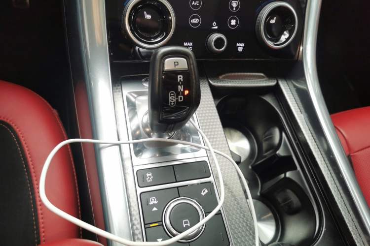 Used Land Rover Range Sport 2020 3.0 L6 HSE DYNAMIC Gear Lever
