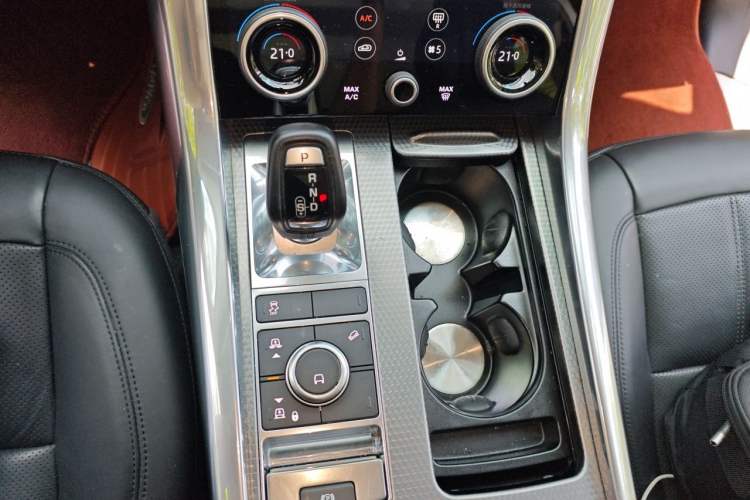 Used Land Rover Range Sport 2020 3.0 L6 HSE DYNAMIC Gear Lever