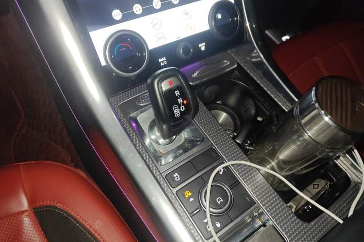 Used Land Rover Range Sport 2020 3.0 L6 HSE DYNAMIC Gear Lever