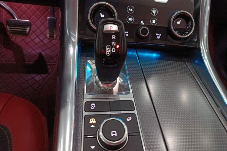 Used Land Rover Range Sport 2020 3.0 L6 HSE DYNAMIC Gear Lever