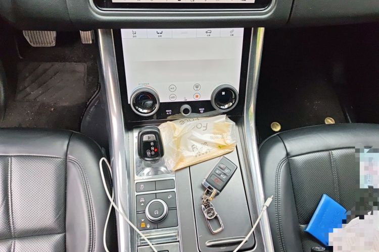Used Land Rover Range Sport 2020 3.0 L6 SE Gear Lever