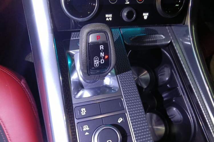 Used Land Rover Range Sport 2020 3.0 L6 HST Gear Lever