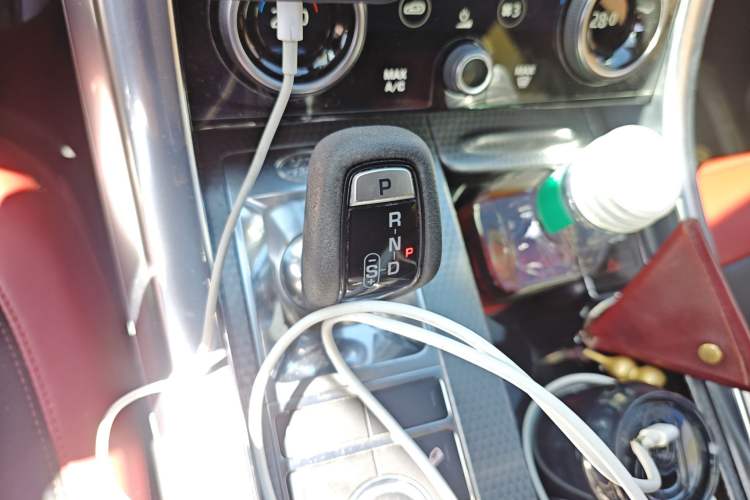 Used Land Rover Range Sport 2020 3.0 L6 HST Gear Lever
