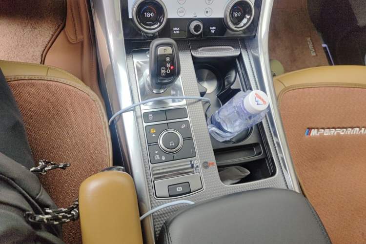 Used Land Rover Range Sport 2020 3.0 L6 HSE DYNAMIC Gear Lever