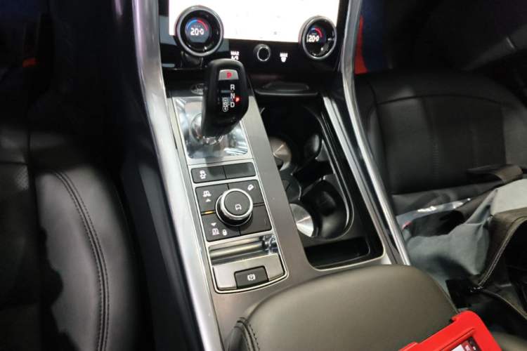 Used Land Rover Range Sport 2020 3.0 L6 SE Gear Lever