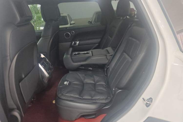 Used Land Rover Range Sport 2020 3.0 L6 HSE DYNAMIC Interior 1