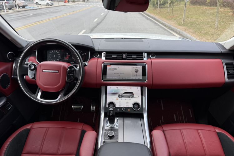 Used Land Rover Range Sport 2020 3.0 L6 HSE DYNAMIC Interior 1