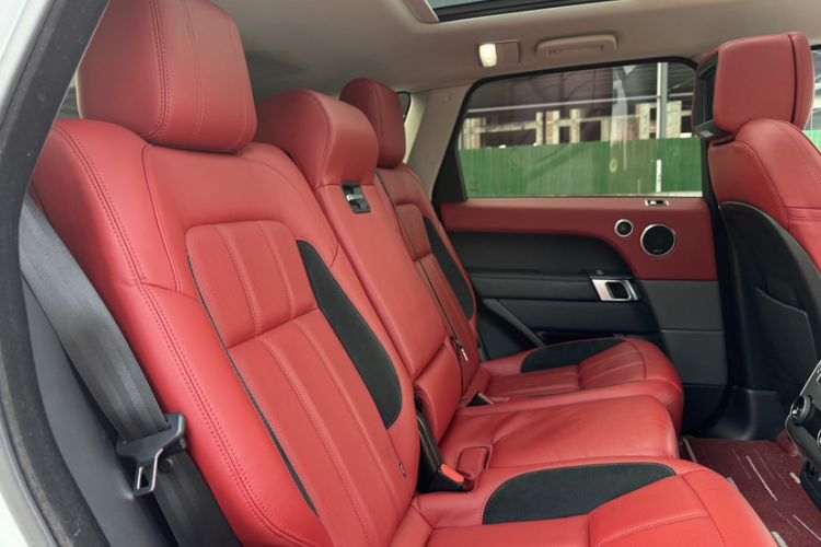 Used Land Rover Range Sport 2020 3.0 L6 HSE DYNAMIC Interior 10