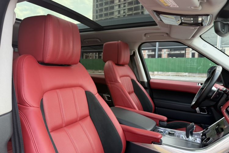 Used Land Rover Range Sport 2020 3.0 L6 HSE DYNAMIC Interior 11