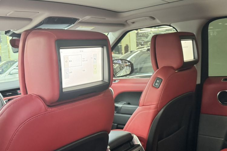 Used Land Rover Range Sport 2020 3.0 L6 HSE DYNAMIC Interior 12