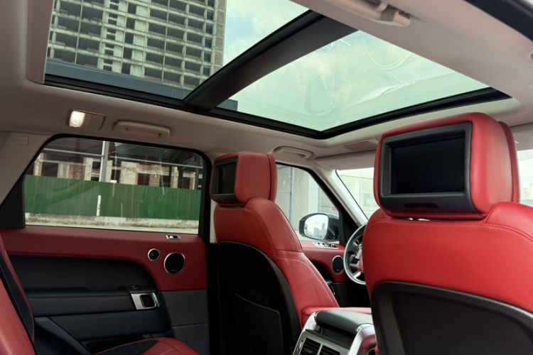 Used Land Rover Range Sport 2020 3.0 L6 HSE DYNAMIC Interior 12