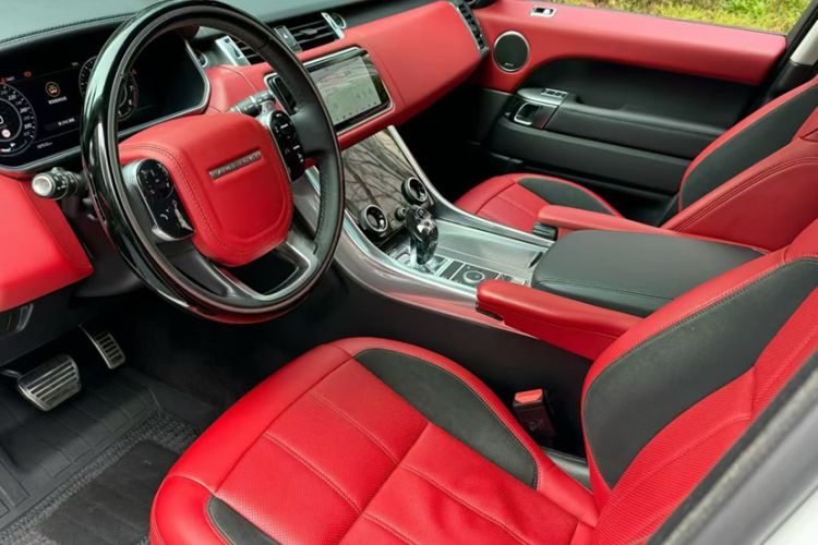 Used Land Rover Range Sport 2020 3.0 L6 HSE DYNAMIC Interior 2