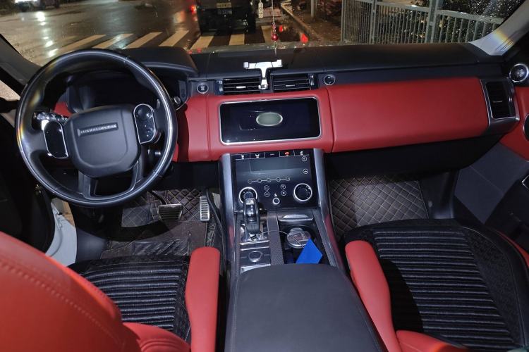 Used Land Rover Range Sport 2020 3.0 L6 HSE DYNAMIC Interior 2