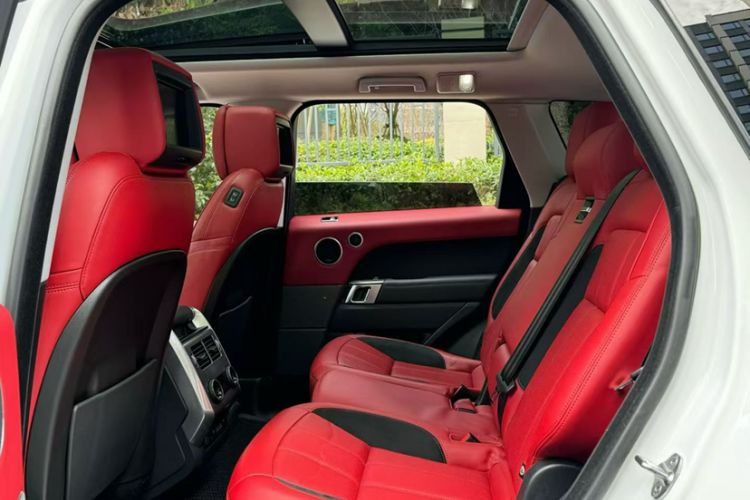 Used Land Rover Range Sport 2020 3.0 L6 HSE DYNAMIC Interior 3