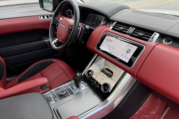 Used Land Rover Range Sport 2020 3.0 L6 HSE DYNAMIC Interior 7