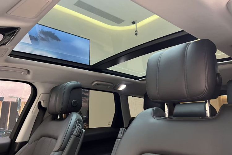 Used Land Rover Range Sport 2020 3.0 L6 SE Interior 7