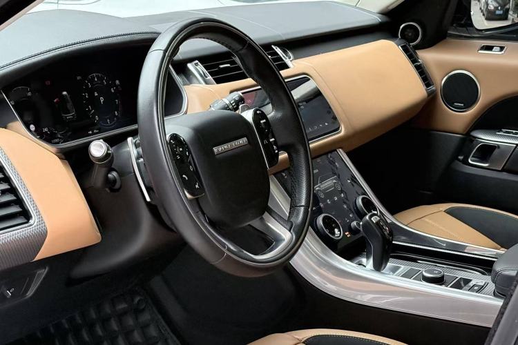 Used Land Rover Range Sport 2020 3.0 L6 HSE DYNAMIC Interior 7
