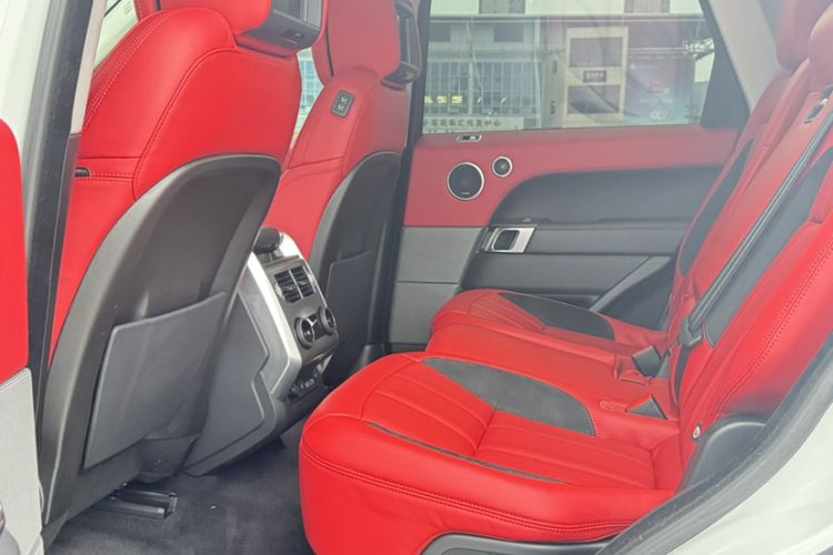 Used Land Rover Range Sport 2020 3.0 L6 HSE DYNAMIC Interior 8