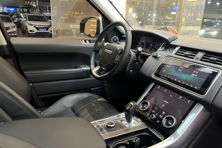 Used Land Rover Range Sport 2020 3.0 L6 SE Interior 8