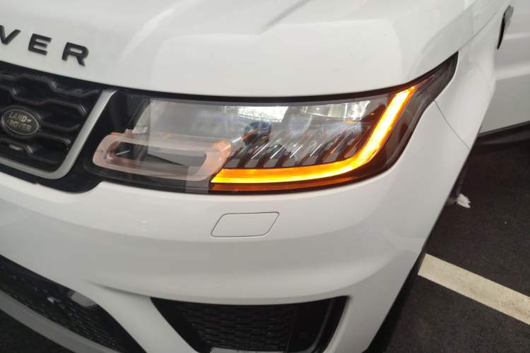Used Land Rover Range Sport 2020 3.0 L6 SE Left Front Headlight
