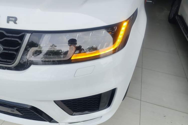 Used Land Rover Range Sport 2020 3.0 L6 SE Left Front Headlight
