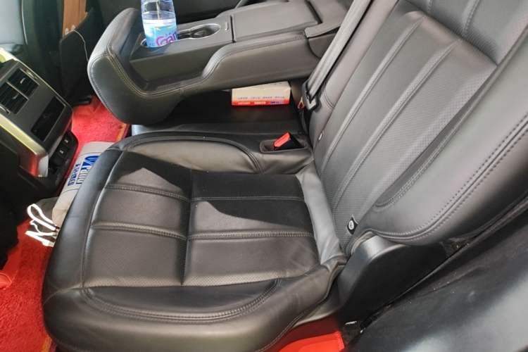 Used Land Rover Range Sport 2020 3.0 L6 SE Left Rear Seat