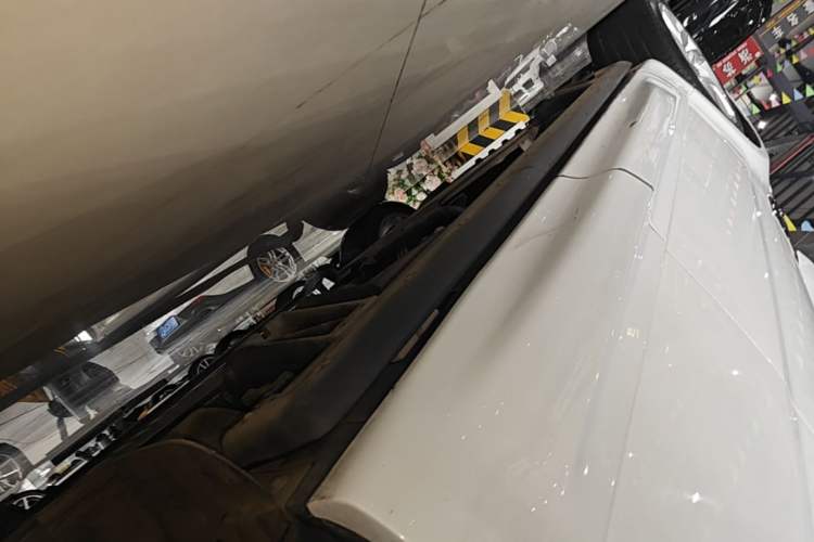 Used Land Rover Range Sport 2020 3.0 L6 SE Left Side Sill