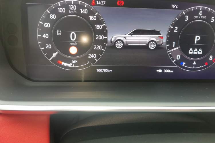 Used Land Rover Range Sport 2020 3.0 L6 HSE DYNAMIC Odometer Close Up