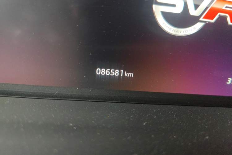 Used Land Rover Range Sport 2020 3.0 L6 HSE DYNAMIC Odometer Close Up