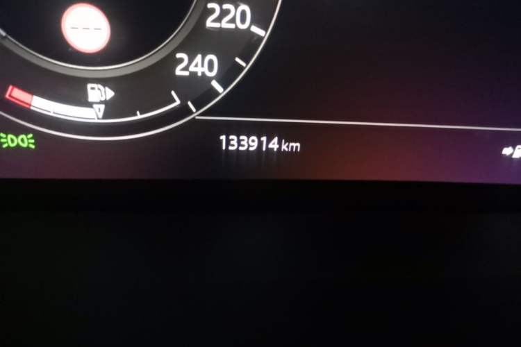 Used Land Rover Range Sport 2020 3.0 L6 HSE DYNAMIC Odometer Close Up