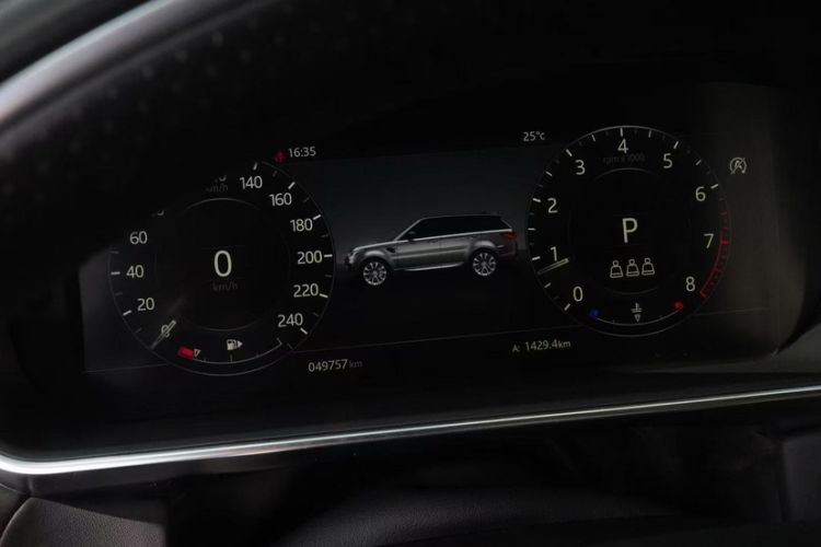Used Land Rover Range Sport 2020 3.0 L6 HSE DYNAMIC Odometer Close Up