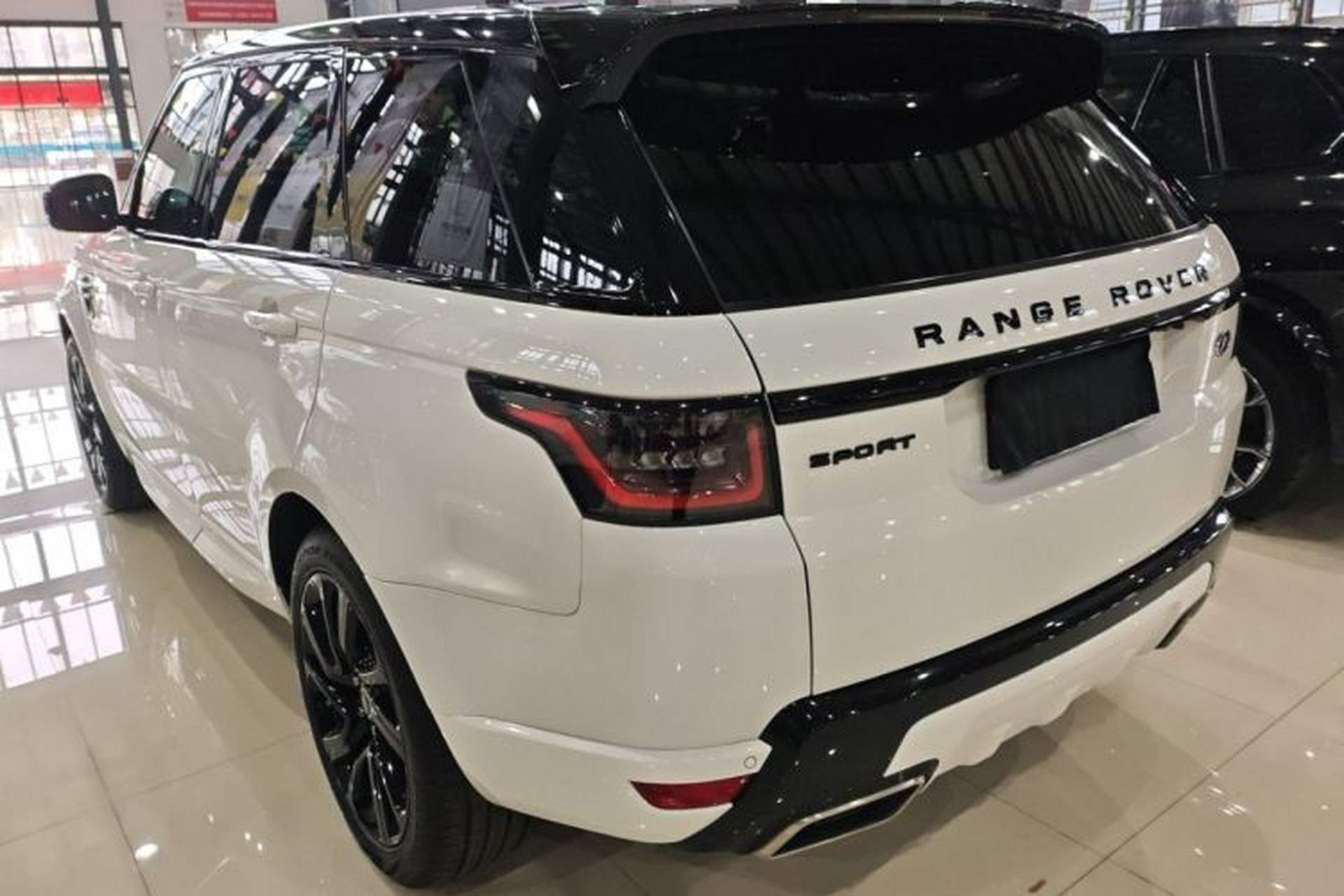 Used Land Rover Range Sport 2020 3.0 L6 SE Rear Left 45 Deg