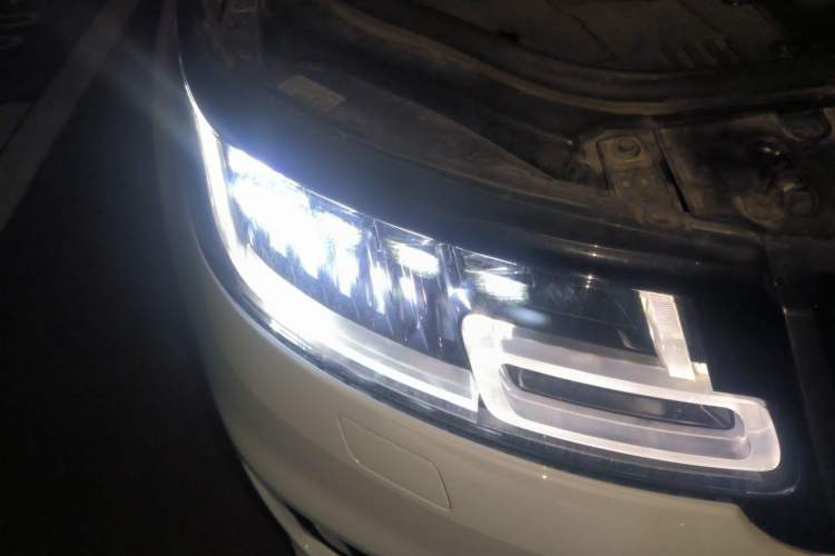Used Land Rover Range Sport 2020 3.0 L6 HSE DYNAMIC Right Front Headlight