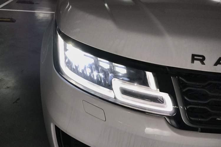 Used Land Rover Range Sport 2020 3.0 L6 HSE DYNAMIC Right Front Headlight
