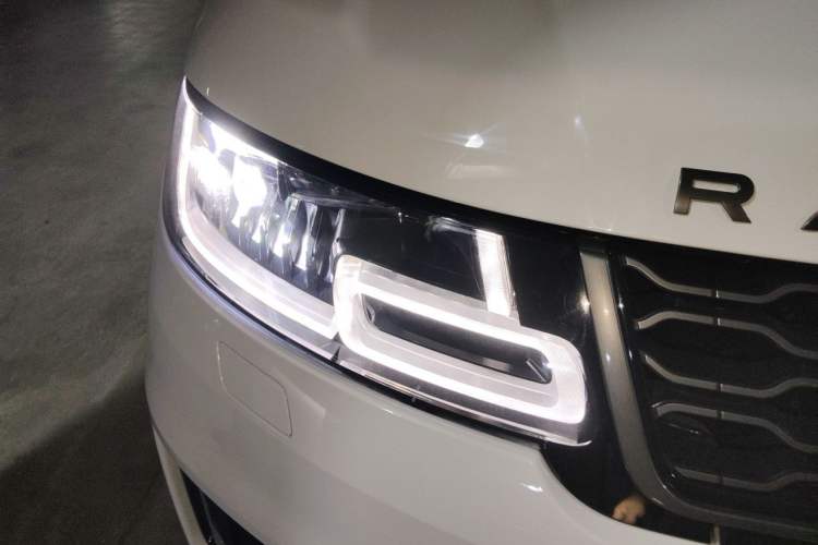 Used Land Rover Range Sport 2020 3.0 L6 HSE DYNAMIC Right Front Headlight