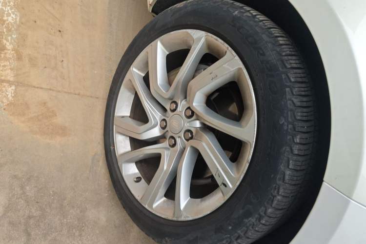 Used Land Rover Range Sport 2020 3.0 L6 HSE DYNAMIC Right Front Wheel Hub