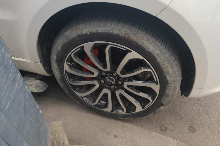 Used Land Rover Range Sport 2020 3.0 L6 HSE DYNAMIC Right Front Wheel Hub