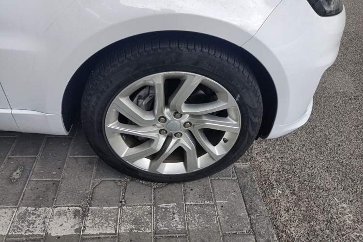 Used Land Rover Range Sport 2020 3.0 L6 HSE DYNAMIC Right Front Wheel Hub
