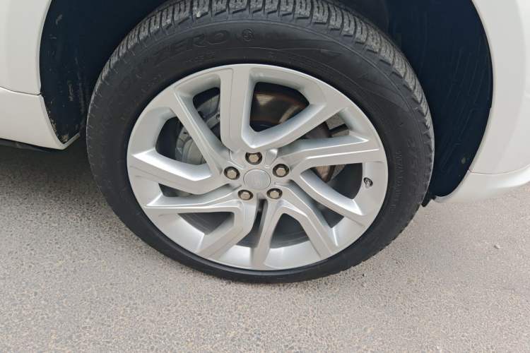 Used Land Rover Range Sport 2020 3.0 L6 HSE DYNAMIC Right Front Wheel Hub