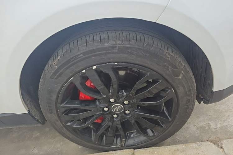 Used Land Rover Range Sport 2020 3.0 L6 SE Right Front Wheel Hub