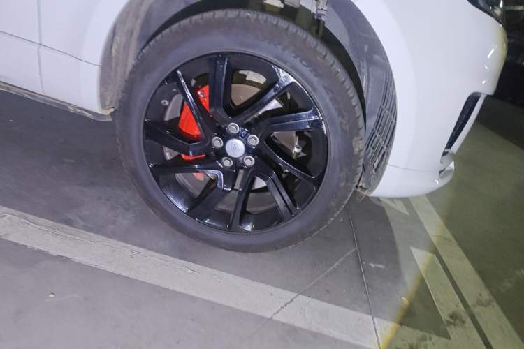 Used Land Rover Range Sport 2020 3.0 L6 HSE DYNAMIC Right Front Wheel Hub