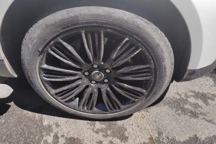 Used Land Rover Range Sport 2020 3.0 L6 SE Right Front Wheel Hub