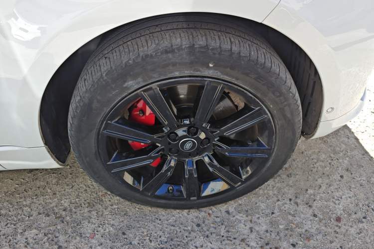 Used Land Rover Range Sport 2020 3.0 L6 HST Right Front Wheel Hub
