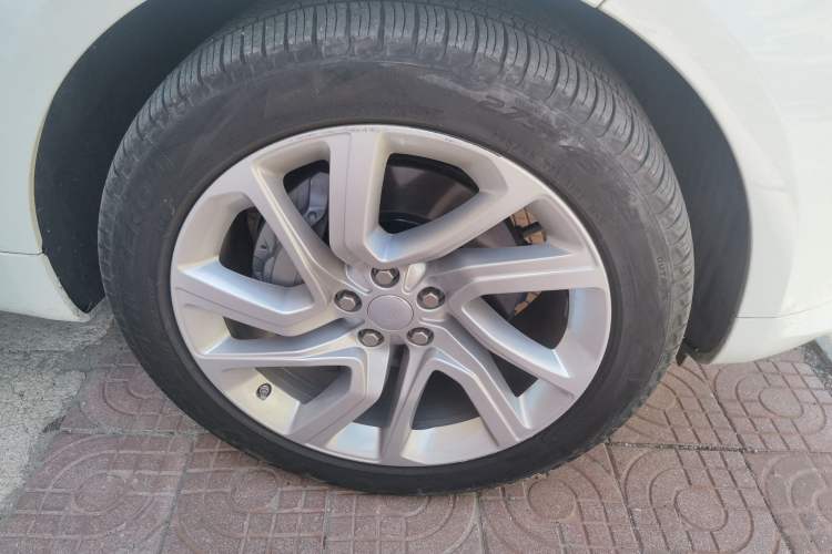Used Land Rover Range Sport 2020 3.0 L6 HSE DYNAMIC Right Front Wheel Hub