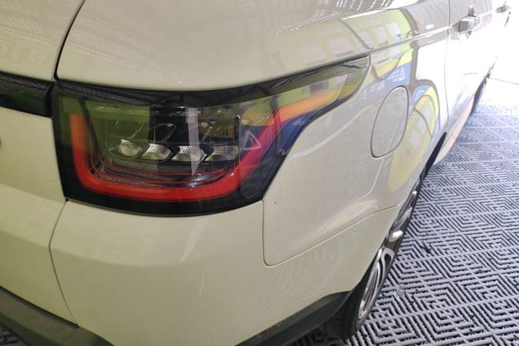 Used Land Rover Range Sport 2020 3.0 L6 SE Right Rear Taillight