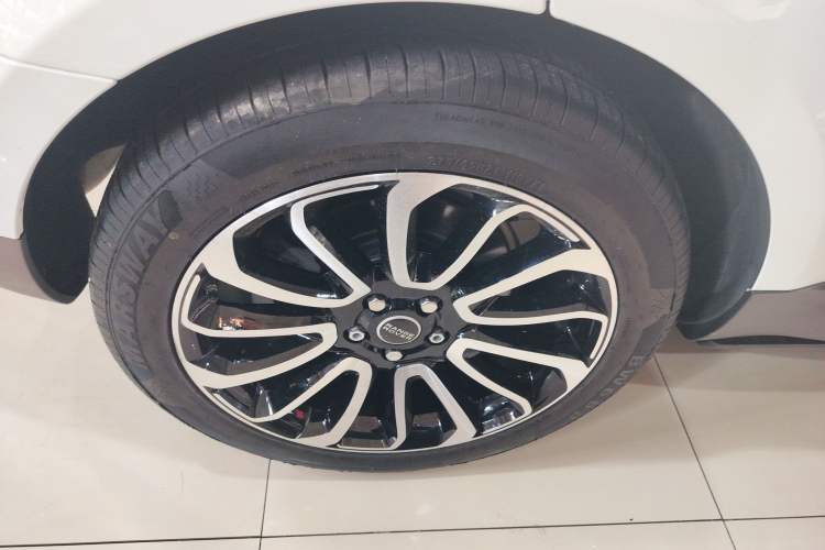 Used Land Rover Range Sport 2020 3.0 L6 SE Right Rear Wheel Hub