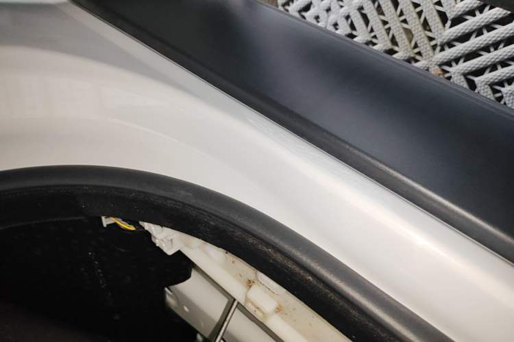 Used Land Rover Range Sport 2020 3.0 L6 SE Right Side Sill