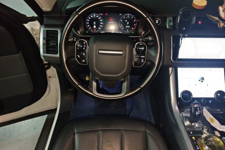 Used Land Rover Range Sport 2020 3.0 L6 SE Steering Wheel
